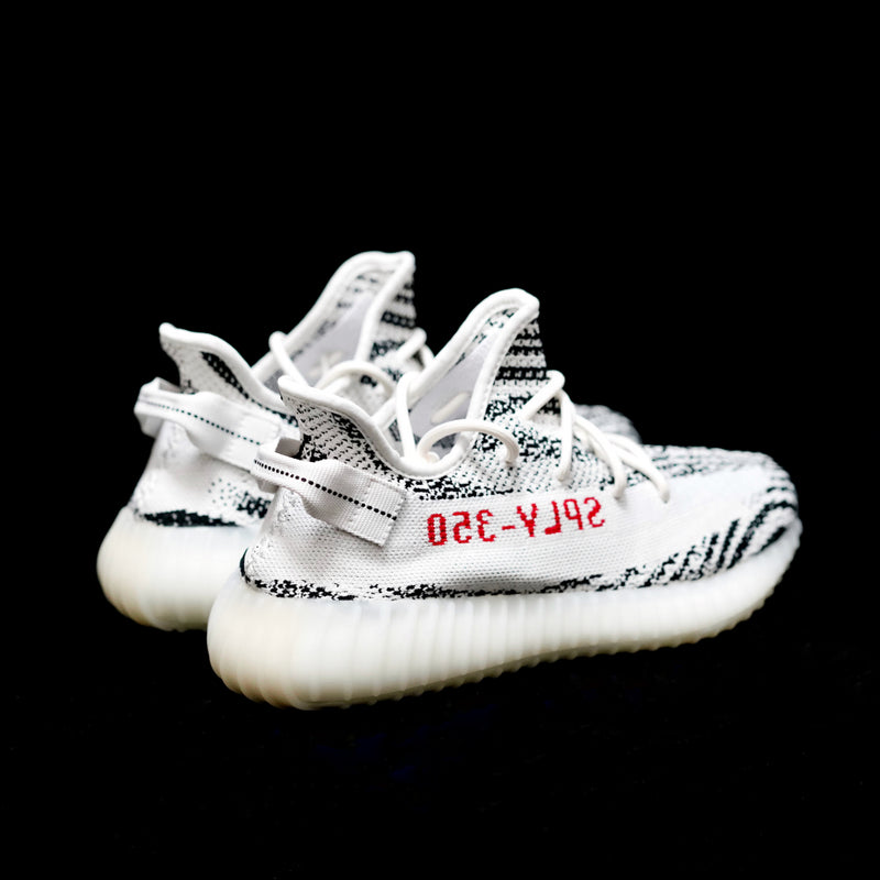 GLM - Yzy 350 White Zebra Sneaker