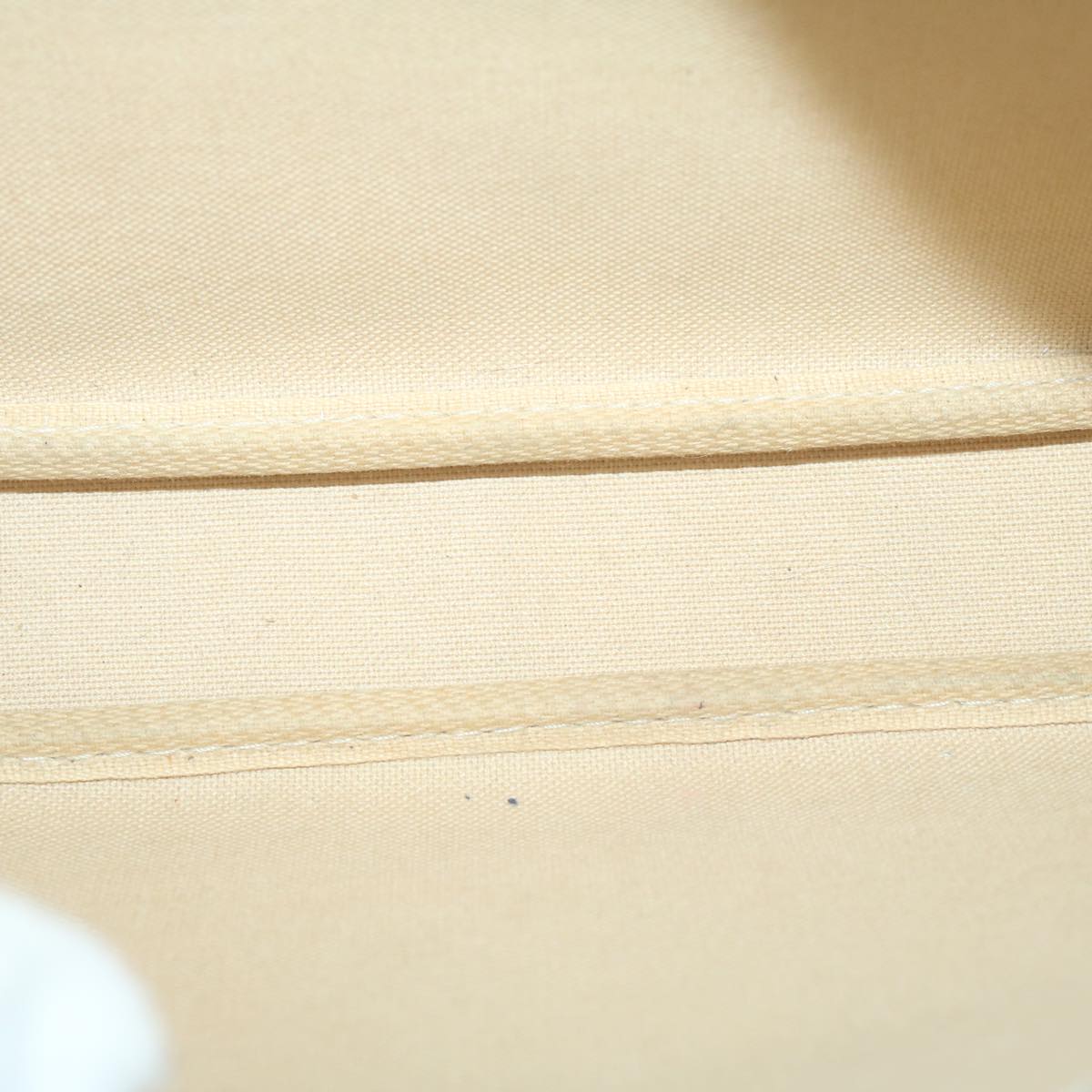 Louis Vuitton Pochette Accessoire  Canvas Clutch Bag ()