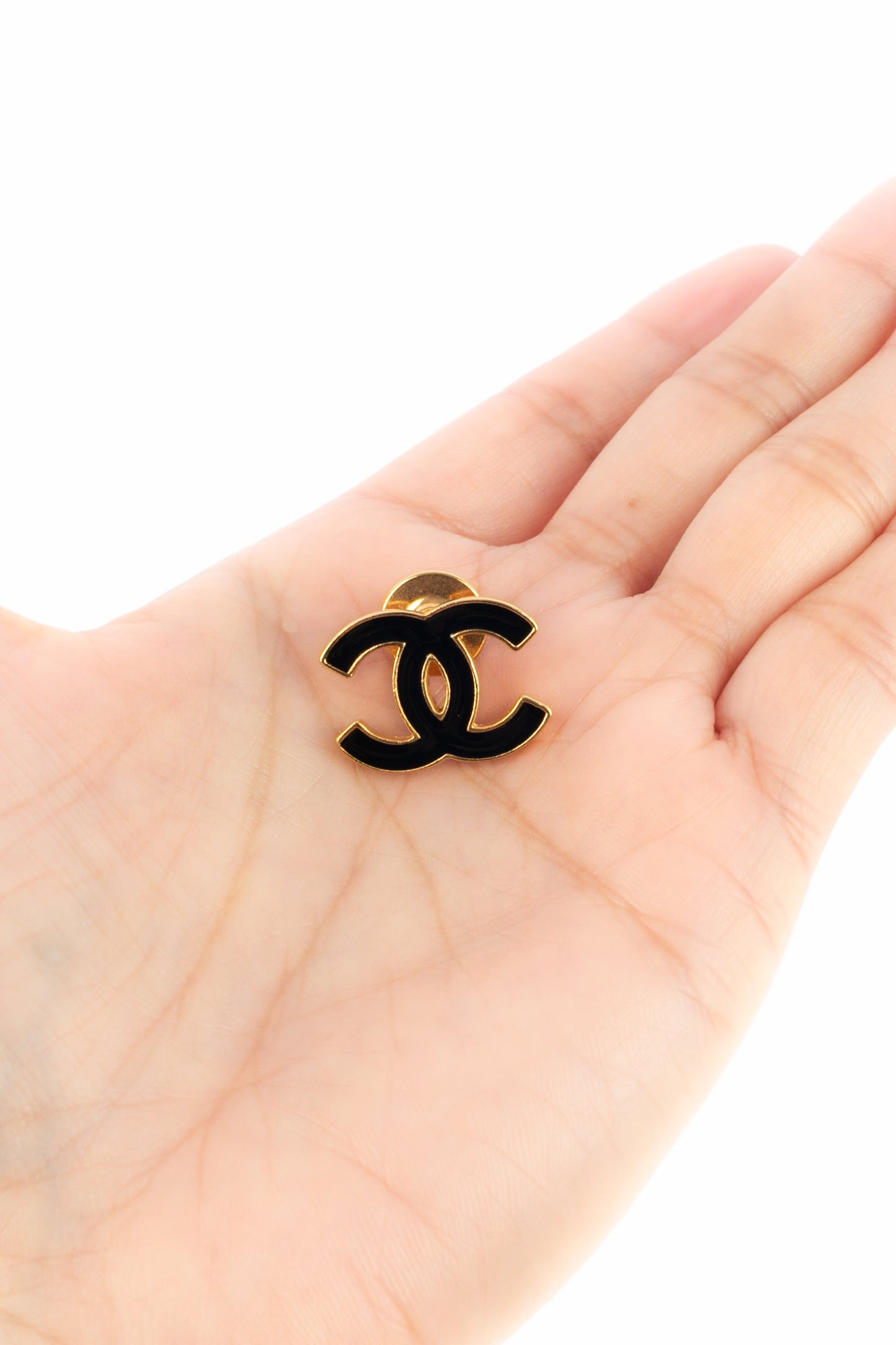 Broche / pins Chanel 2002