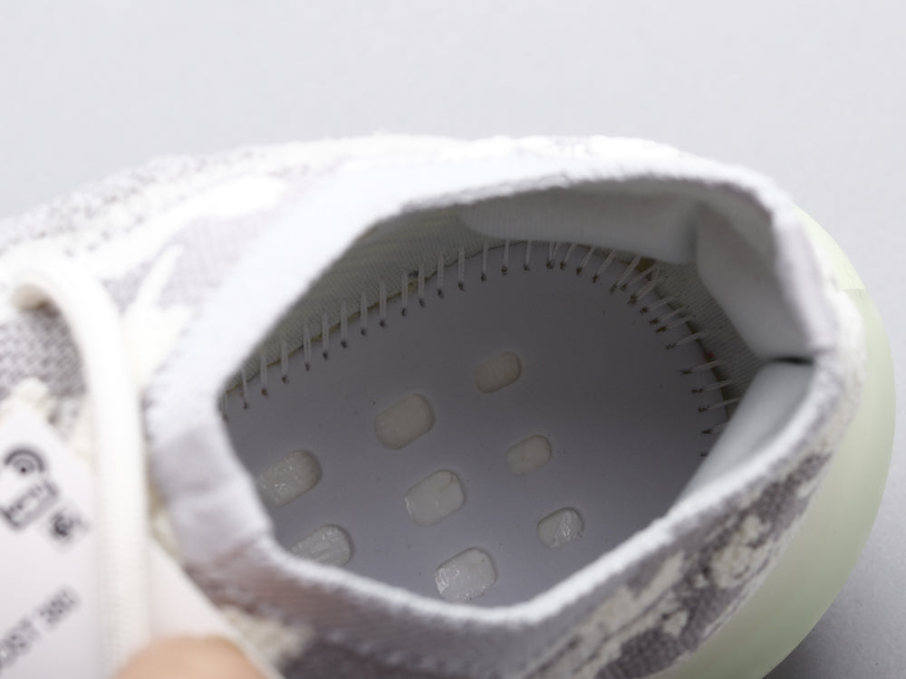 GLM - Yzy 380 Alien Sneaker