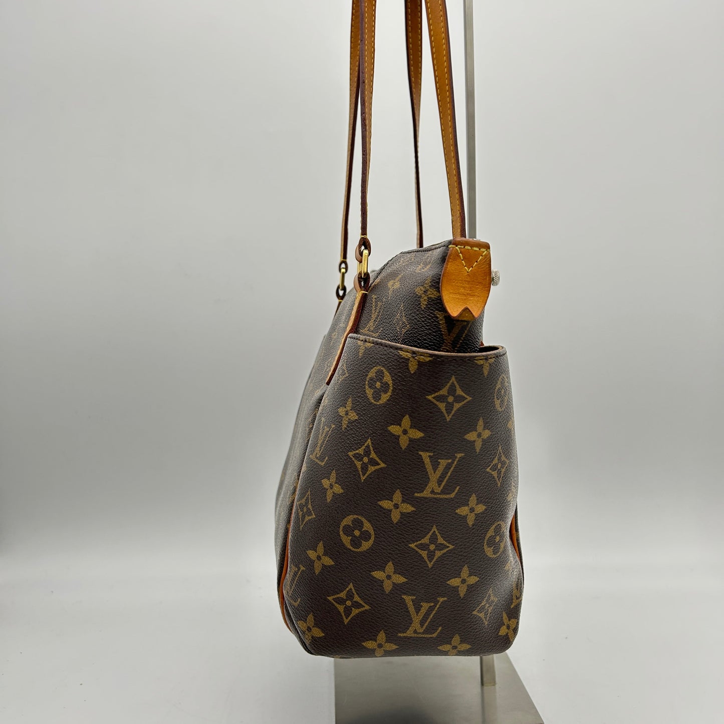 LOUIS VUITTON Monogram Totally PM LA4376