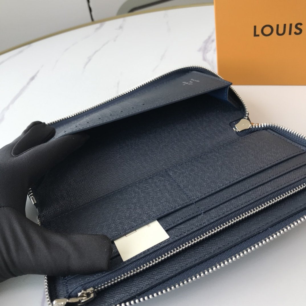 GLM - Top Quality Wallet LUV 010