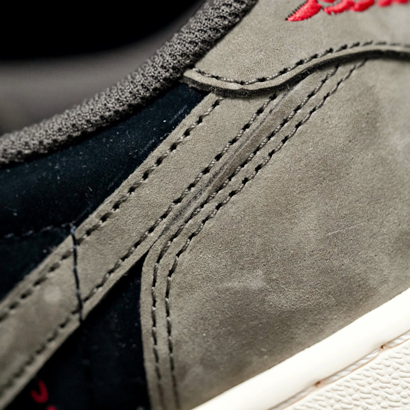 GLM - TS x AJ1 Barb Low Top