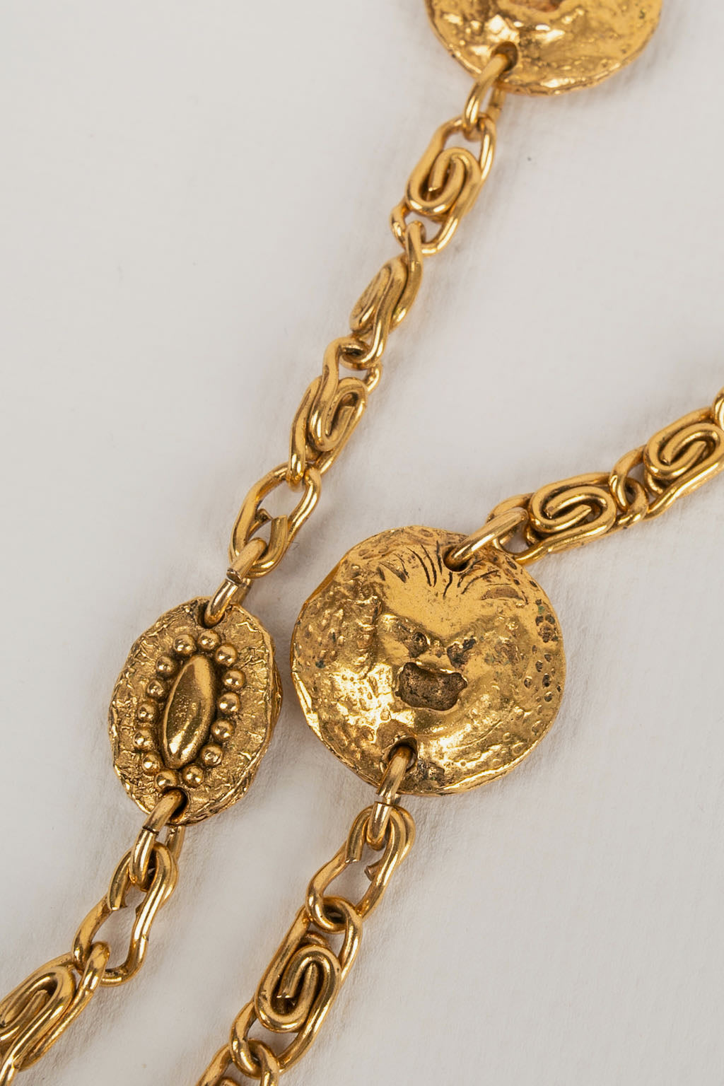 Sautoir/Collier dorÃƒÆ’Ã‚Â© Chanel