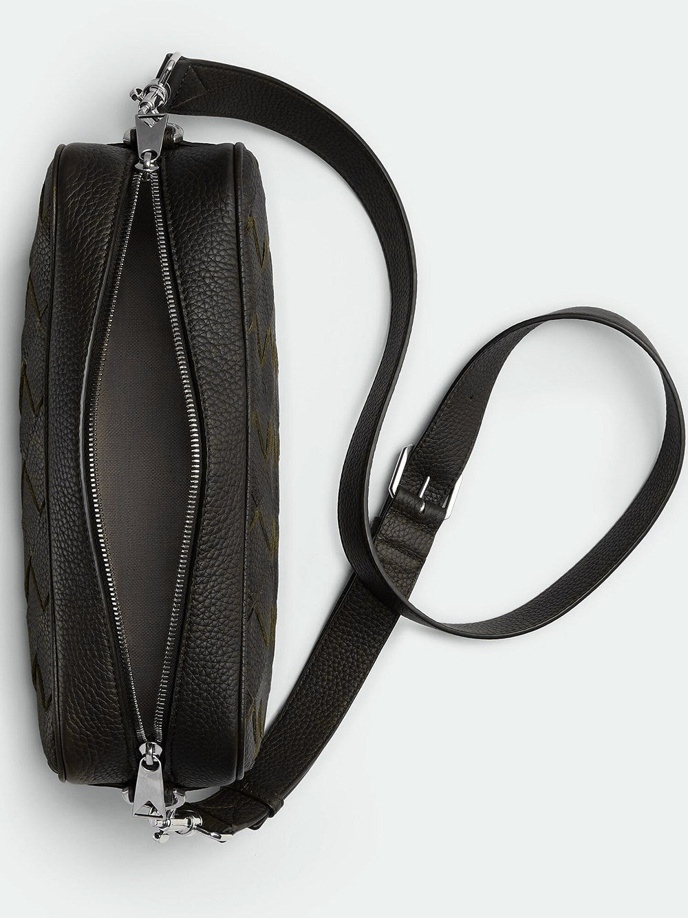 Bottega Veneta Men Medium Intrecciato Bag