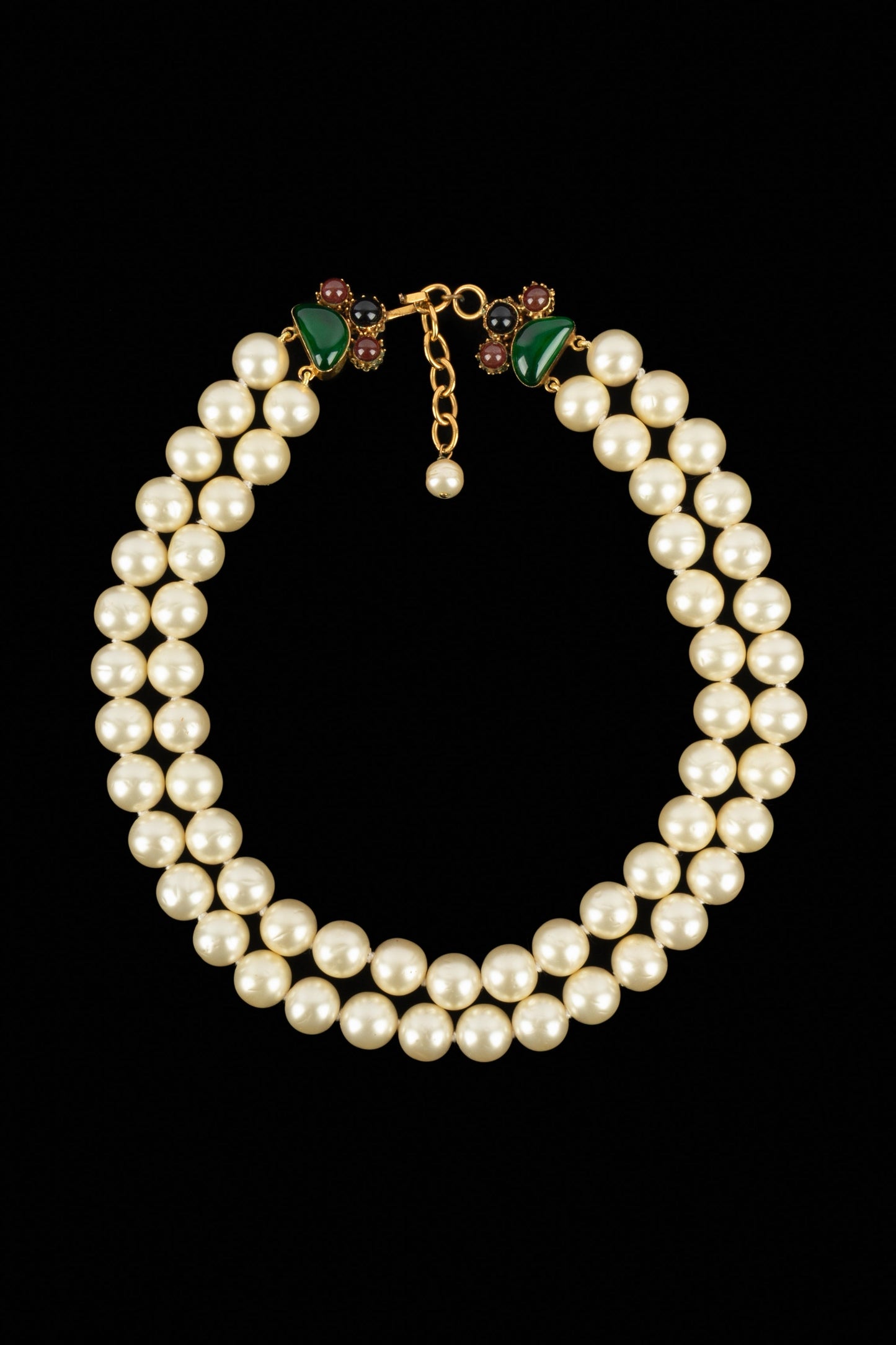 Collier de perles Chanel