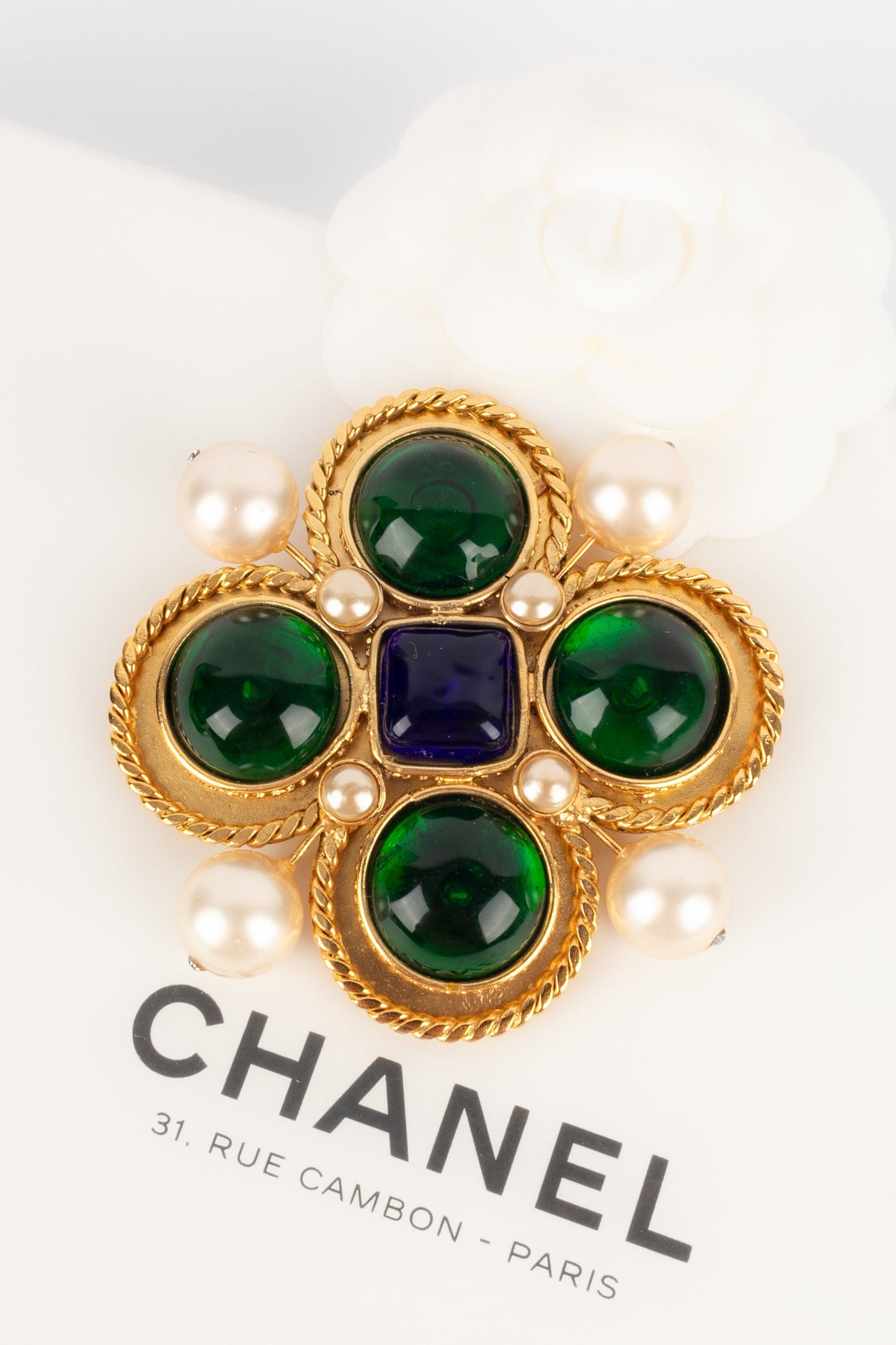 Broche croix Chanel 1990's