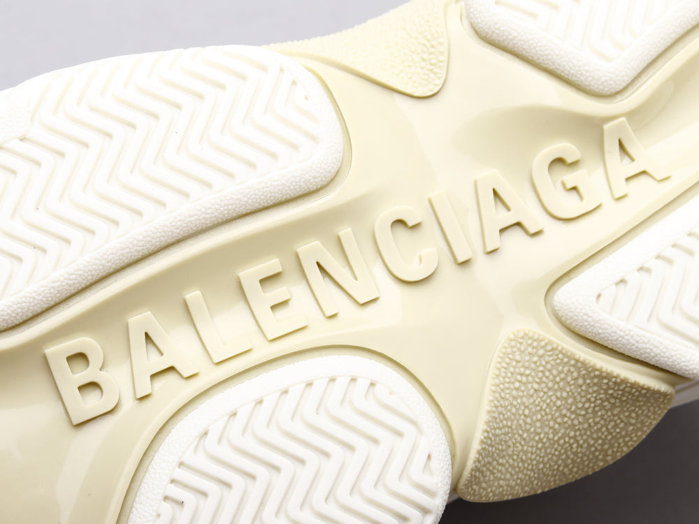 GLM - Bla Triple S Pure White Sneaker