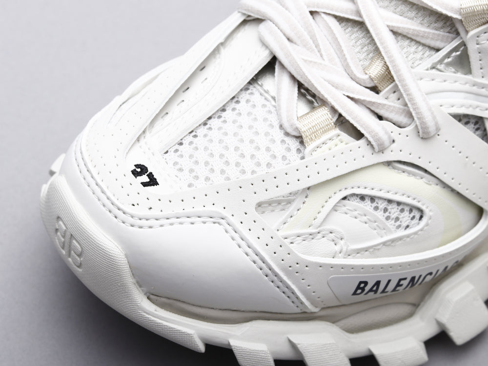 GLM - Bla Track Three Generations White Sneaker