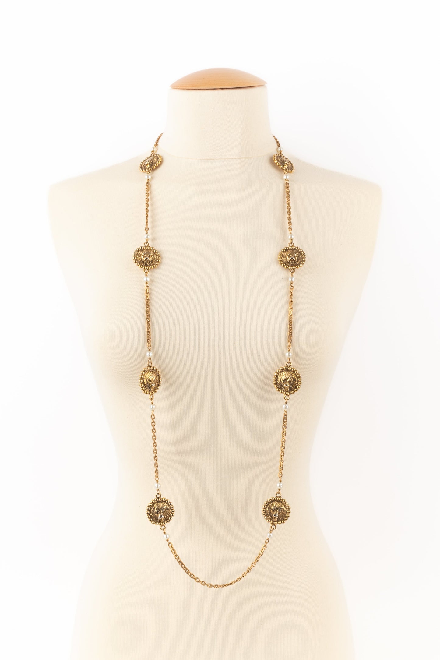 Collier lions Chanel