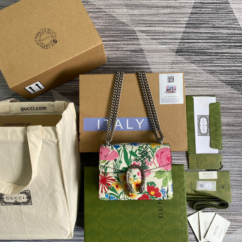 GLM - gg Bags - 2010