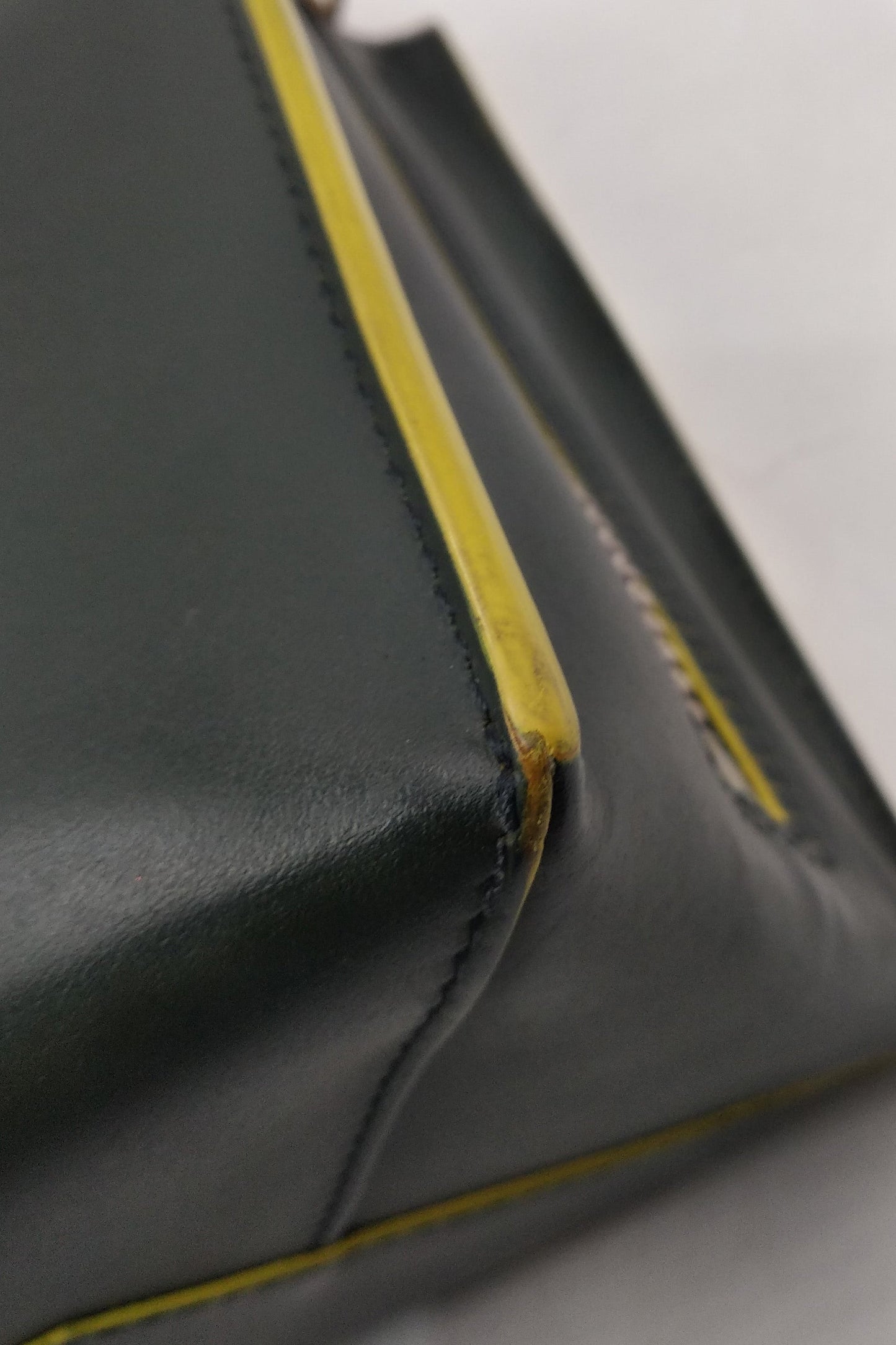 Papier Mini A4 Zip Around Tote Dark Green Yellow