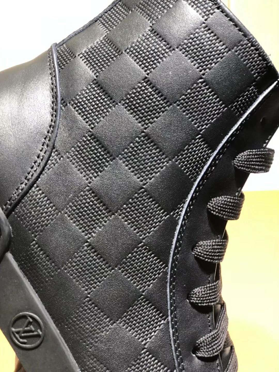 GLM - Top Quality Luv Sneaker 073