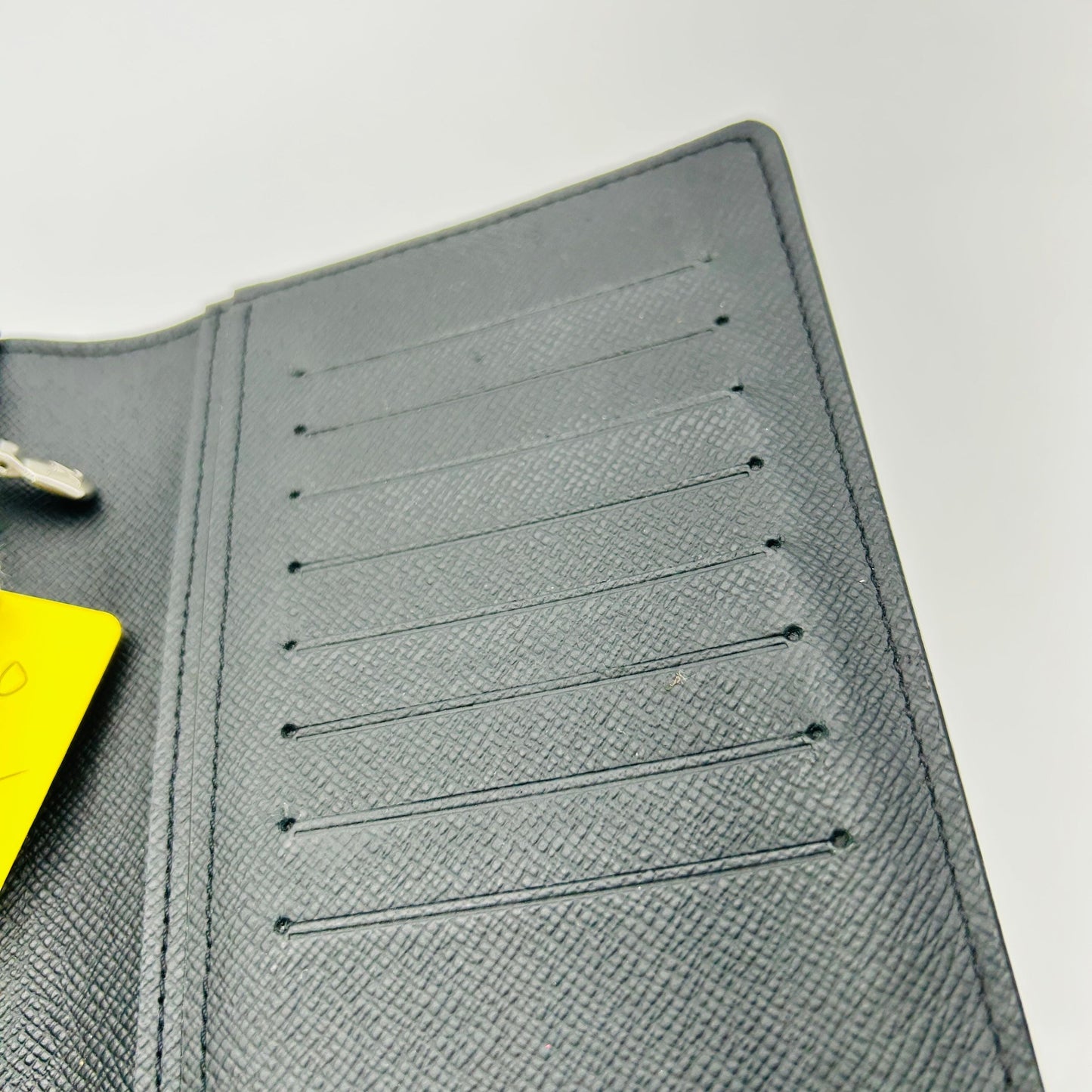 Louis Vuitton Portefeuille Brazza Epi Leather Black Bi-fold Long Wallet GP22274702