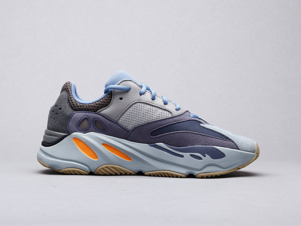 GLM - Yzy 700 Carbon Blue Sneaker