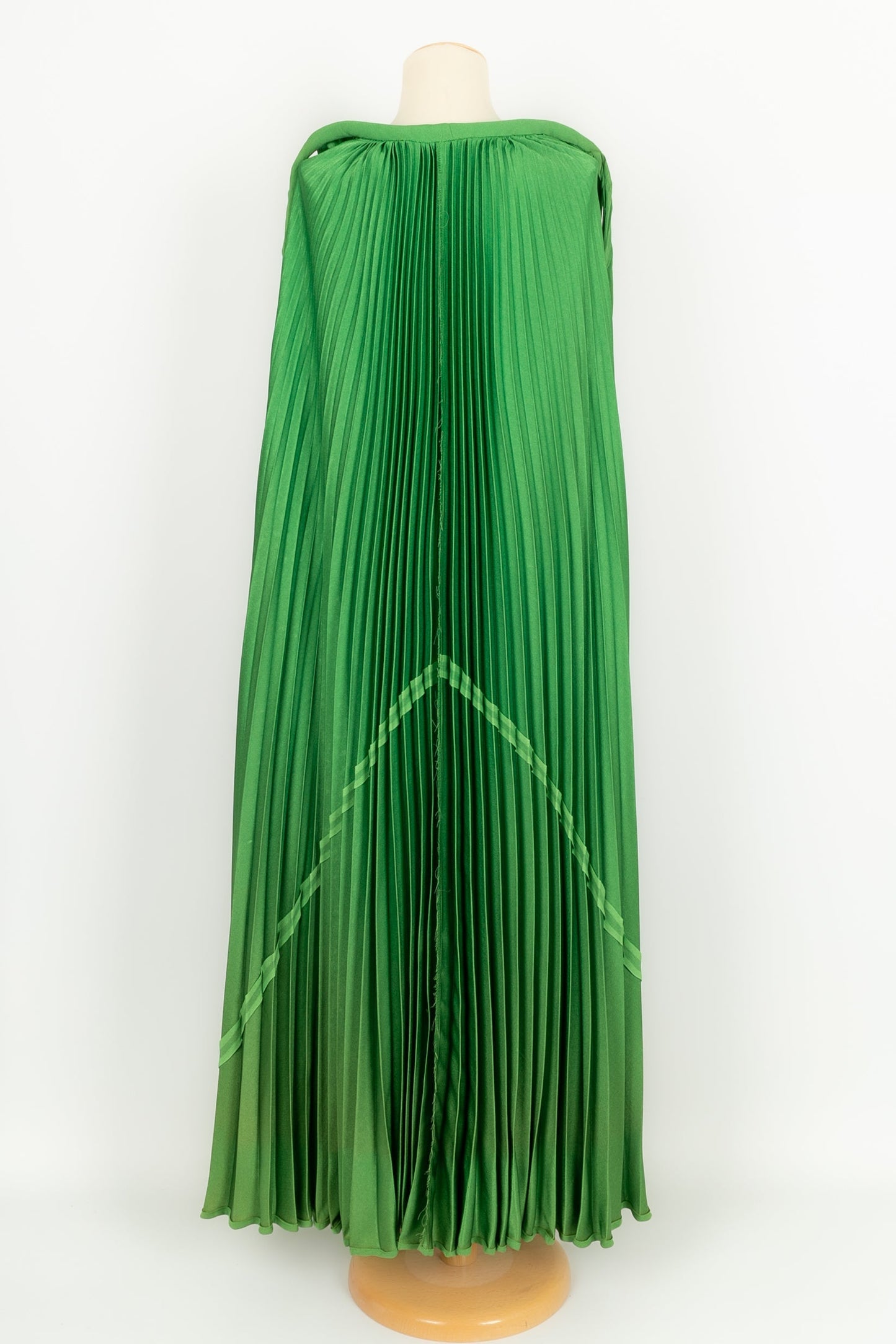 Robe et cape Azzaro