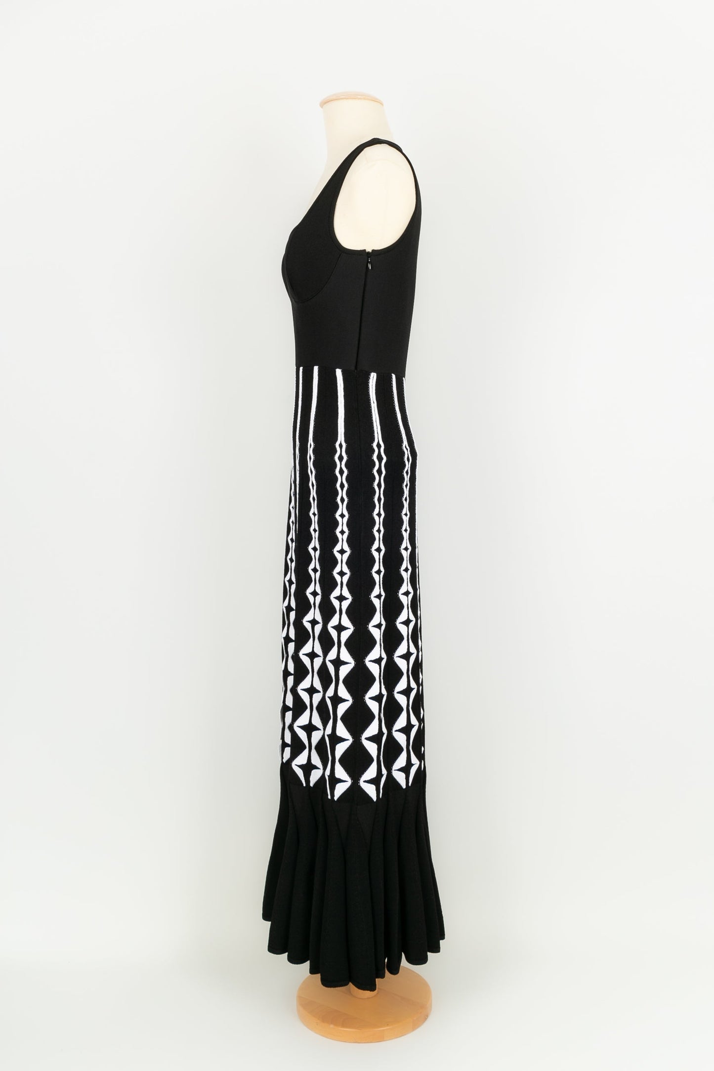Robe noire et blanche AlaÃƒÆ’Ã‚Â¯a