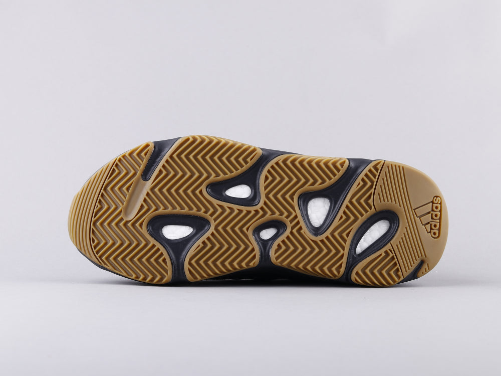 GLM - Yzy 700 Raw Rubber Black Sneaker