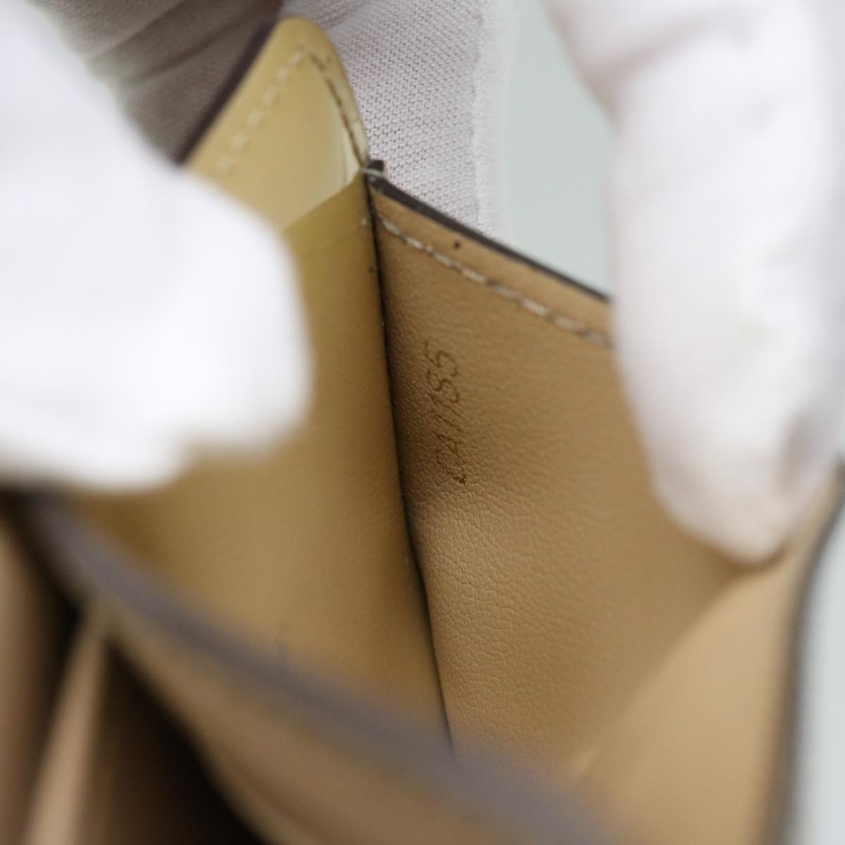 Louis Vuitton Louise  Patent Leather Wallet  ()