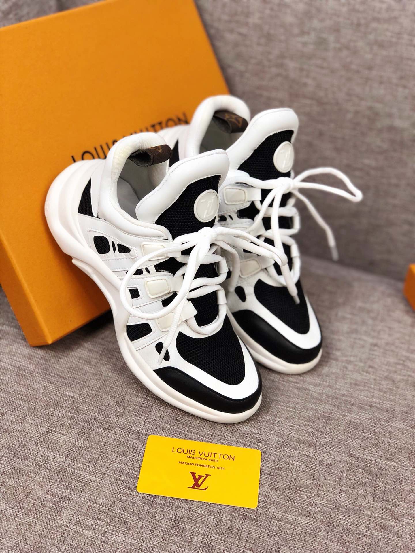 GLM - LUV Archlight Black White Sneaker