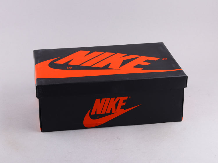 GLM - AJ1 Six Crowns