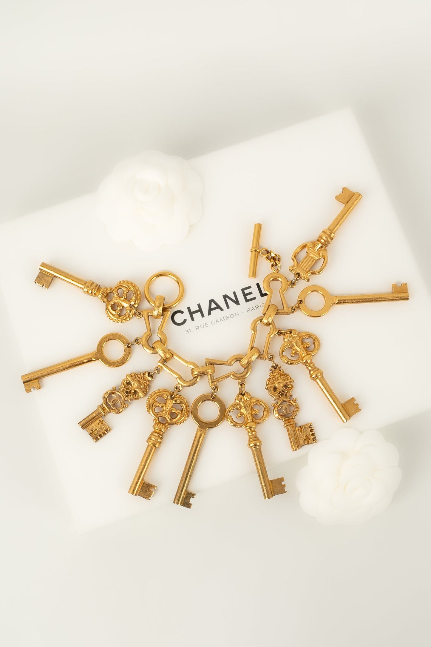 Iconique bracelet "clÃ©s" Chanel 1993