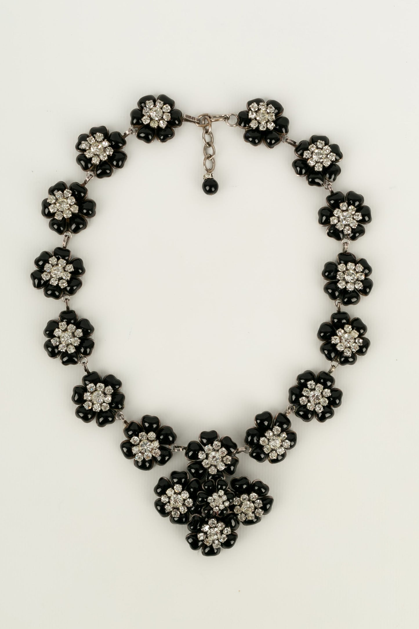 Collier camÃƒÆ’Ã‚Â©lias en pÃƒÆ’Ã‚Â¢te de verre Chanel