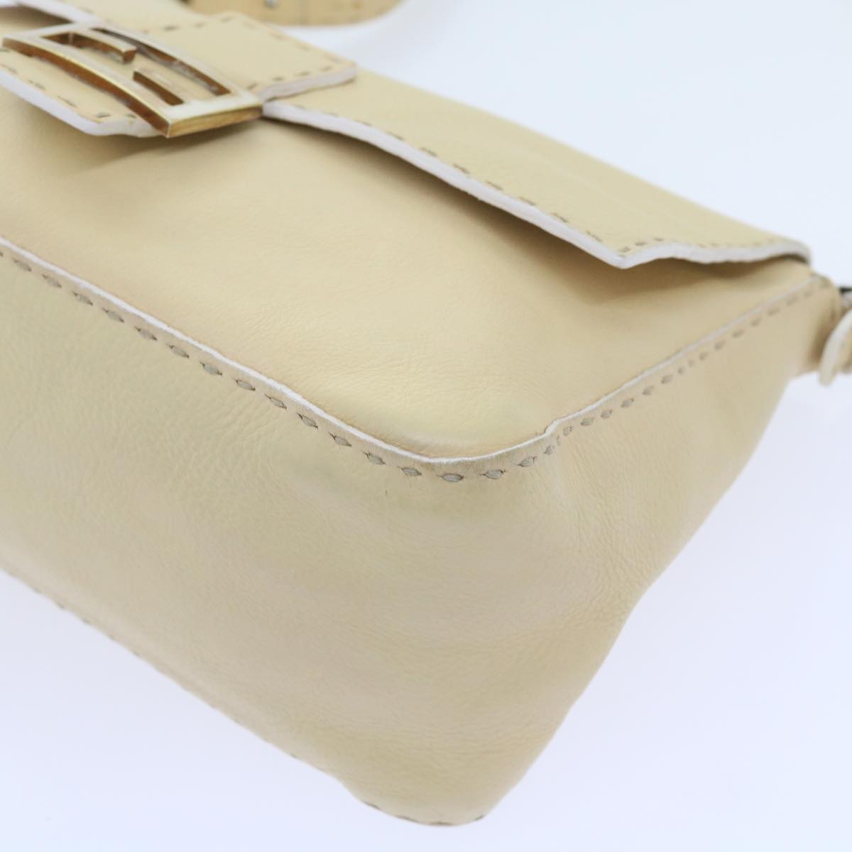FENDI Mamma Baguette Shoulder Bag Leather Beige bs10191