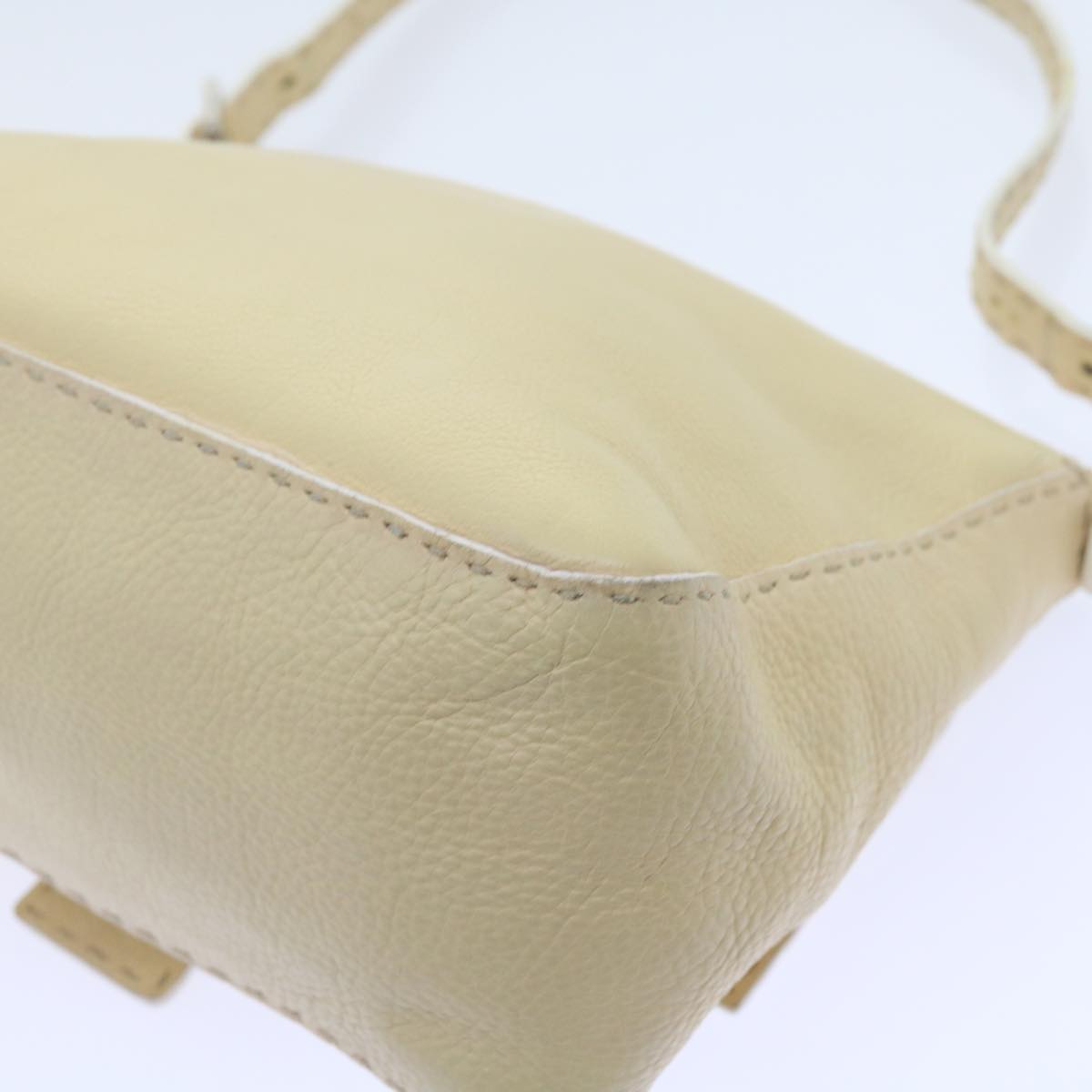 FENDI Mamma Baguette Shoulder Bag Leather Beige bs10191