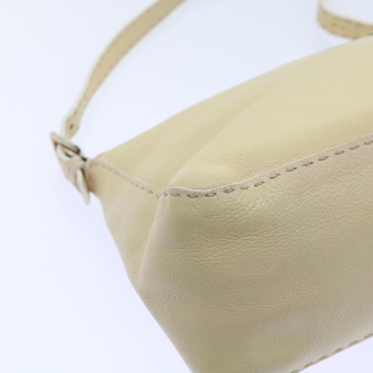 FENDI Mamma Baguette Shoulder Bag Leather Beige bs10191