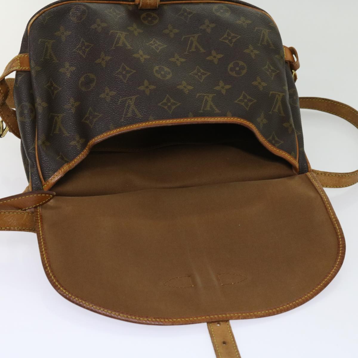 LOUIS VUITTON Monogram Saumur 30 Shoulder Bag M42256 LV bs10650