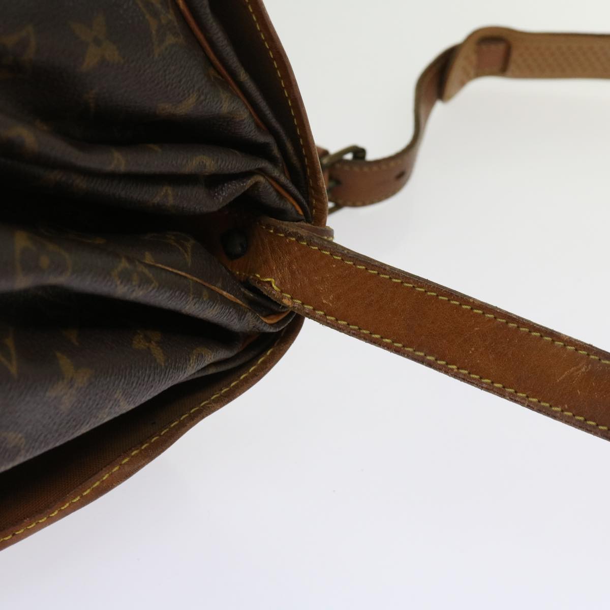 LOUIS VUITTON Monogram Saumur 35 Shoulder Bag M42254 LV bs11335