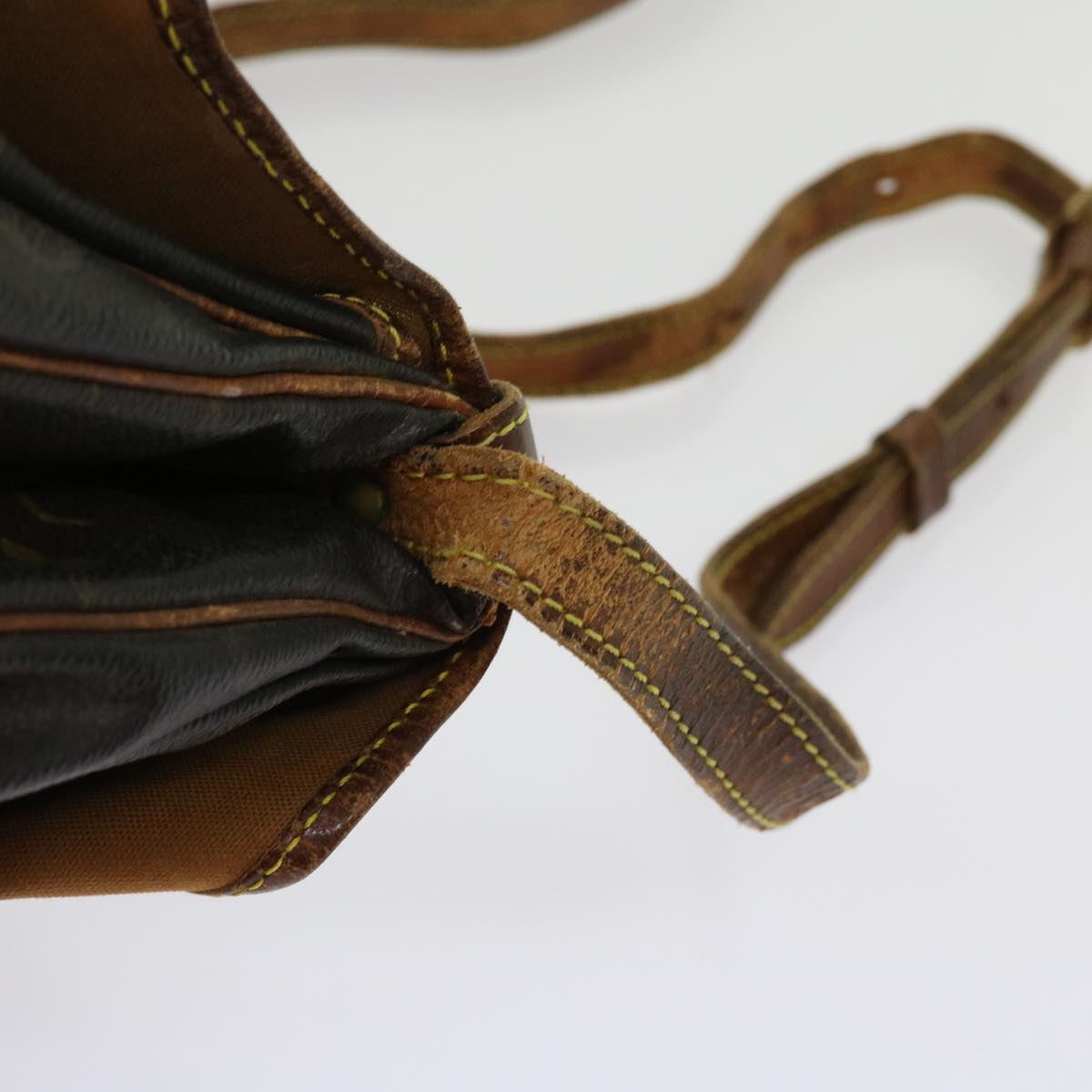 LOUIS VUITTON Monogram Saumur 30 Shoulder Bag M42256 LV bs11337