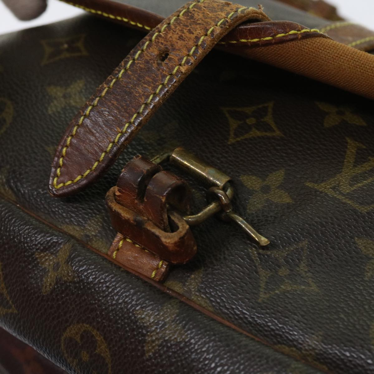 LOUIS VUITTON Monogram Saumur 30 Shoulder Bag M42256 LV bs11337