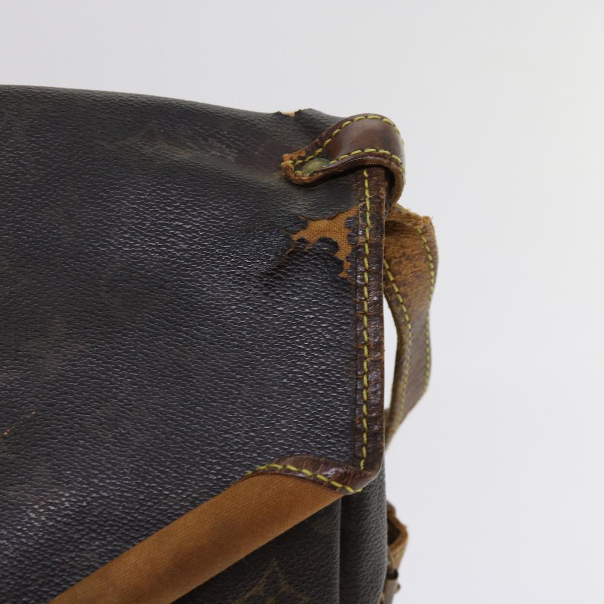 LOUIS VUITTON Monogram Saumur 30 Shoulder Bag M42256 LV bs11337
