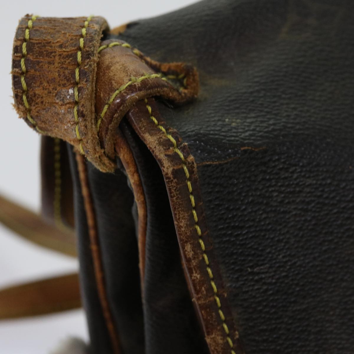 LOUIS VUITTON Monogram Saumur 30 Shoulder Bag M42256 LV bs11337