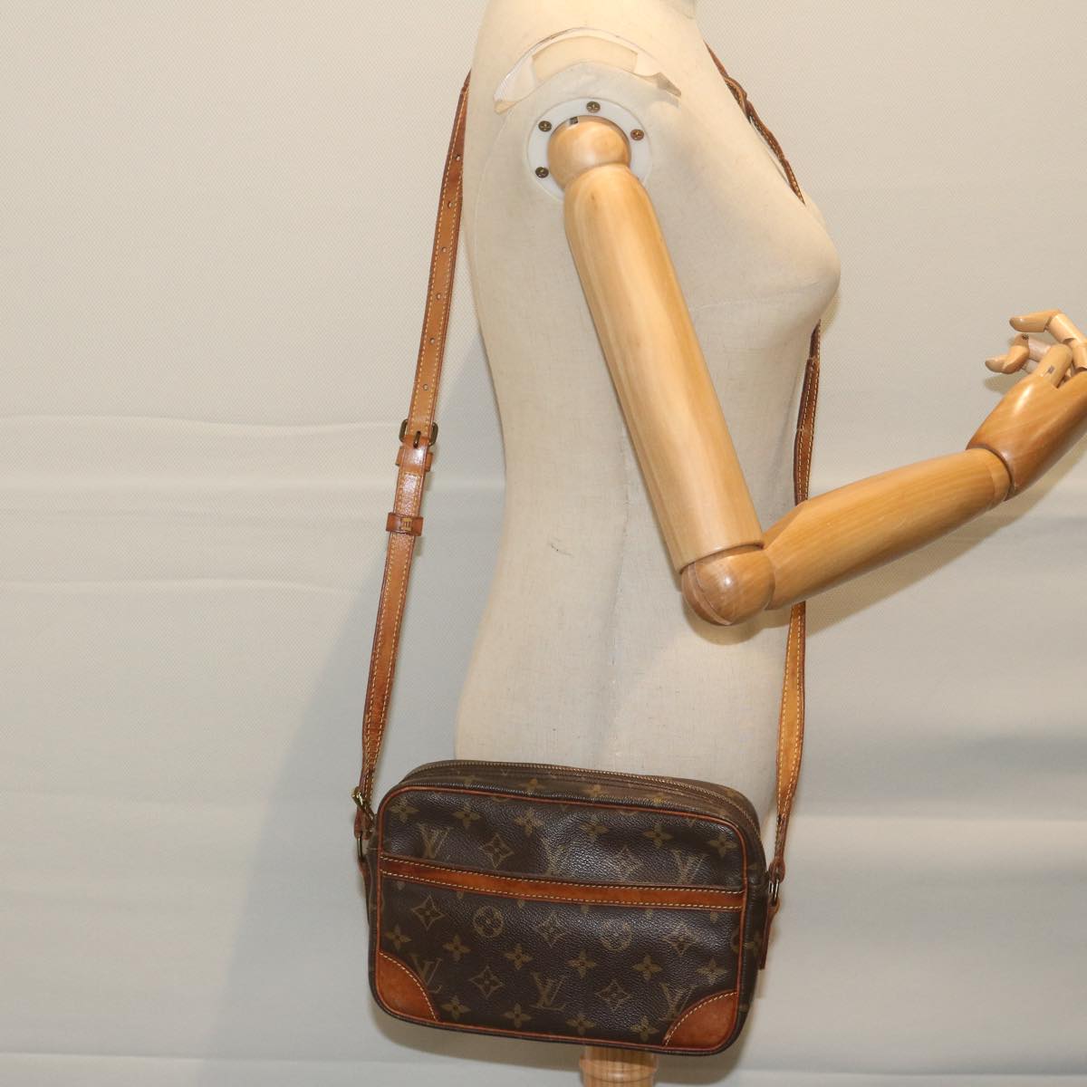 LOUIS VUITTON Monogram Trocadero 23 Shoulder Bag M51276 LV bs11338