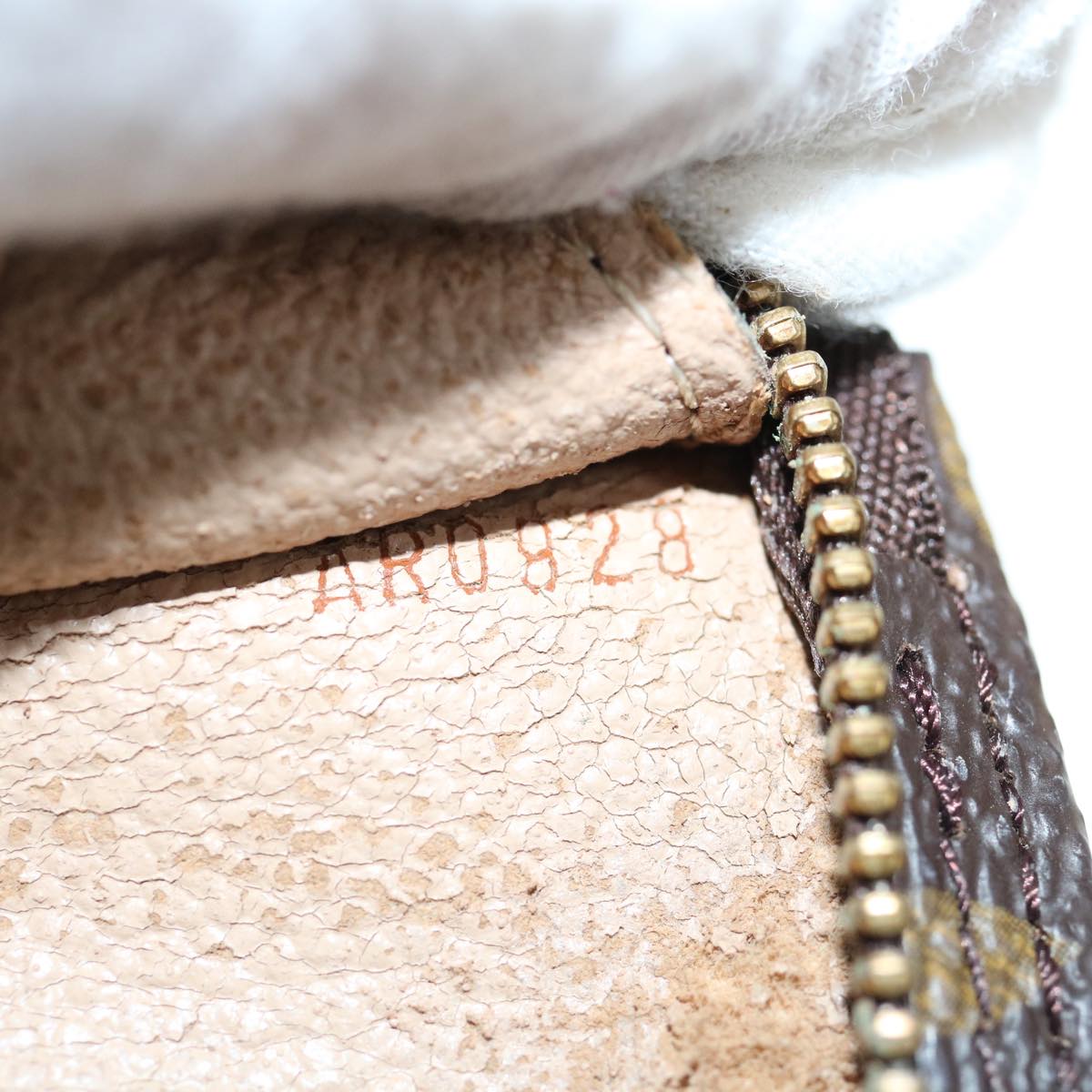 LOUIS VUITTON Monogram Bucket PM Pouch Accessory Pouch LV bs11579