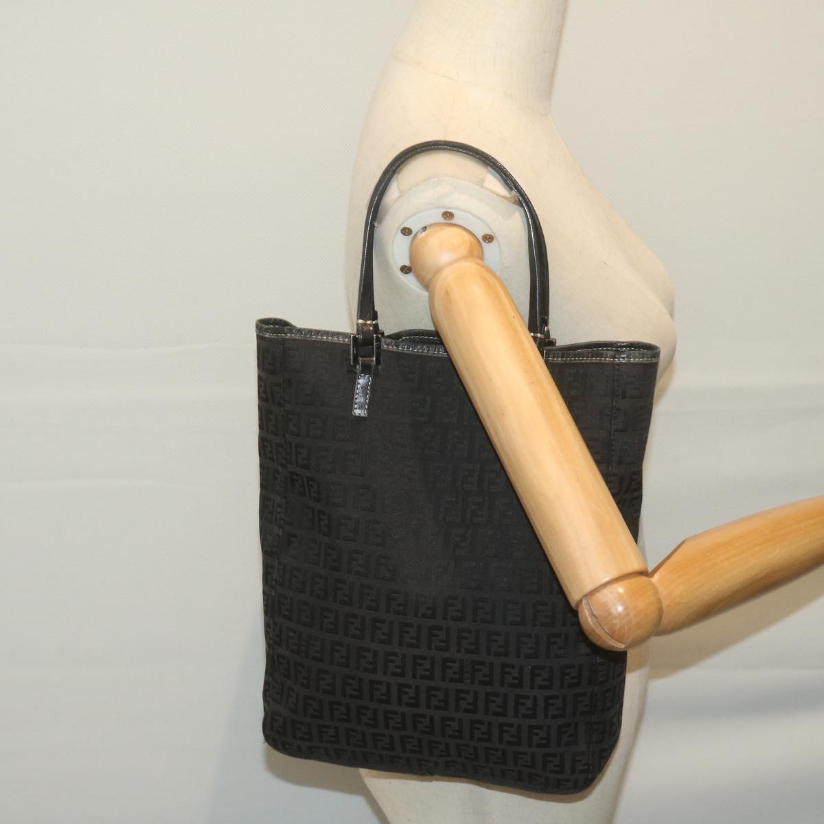 FENDI Zucchino Canvas Tote Bag Black bs11778