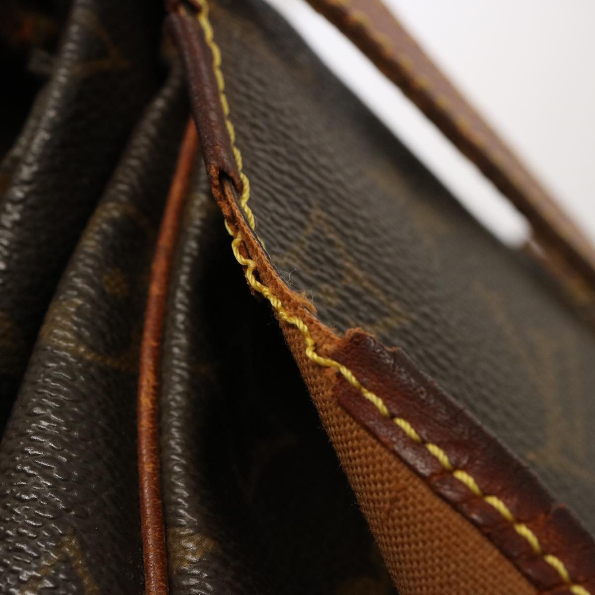 LOUIS VUITTON Monogram Saumur 35 Shoulder Bag M42254 LV bs13341