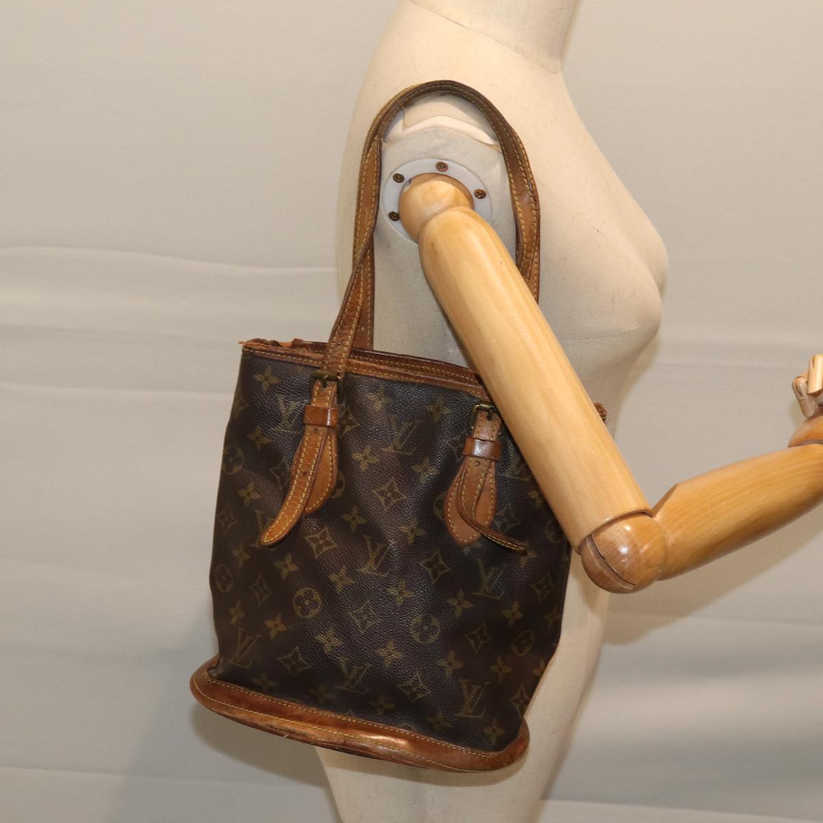 LOUIS VUITTON Monogram Bucket PM Shoulder Bag Old model M42238 LV bs13582