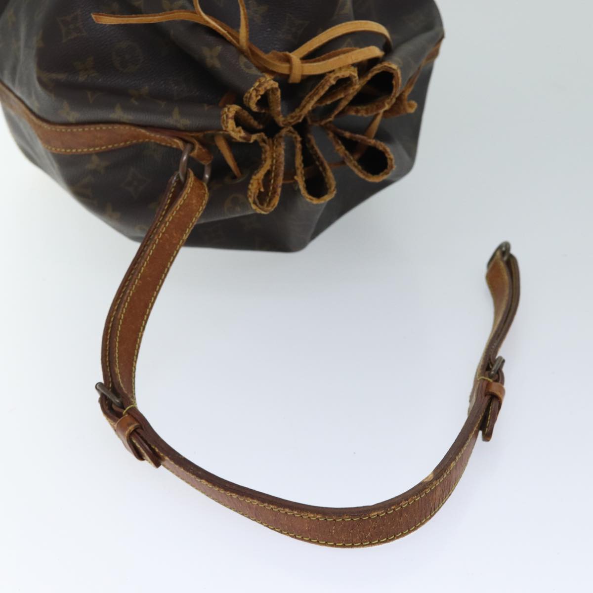 LOUIS VUITTON Monogram Noe Shoulder Bag M42224 LV bs13626