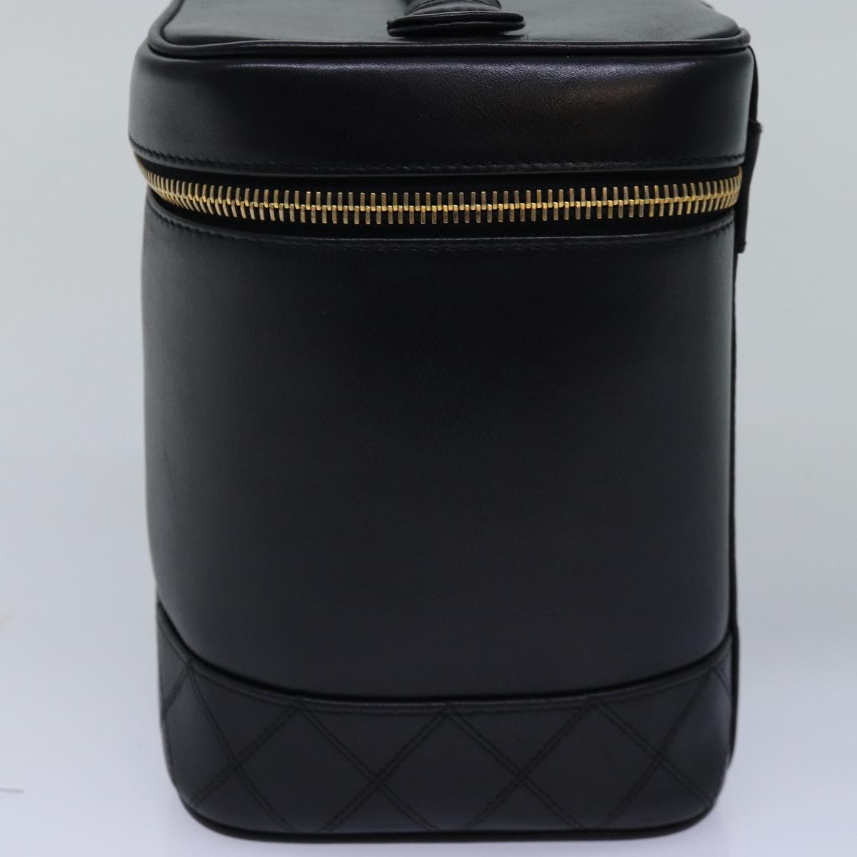 CHANEL Bicolole Vanity Cosmetic Pouch Leather Black CC bs14989
