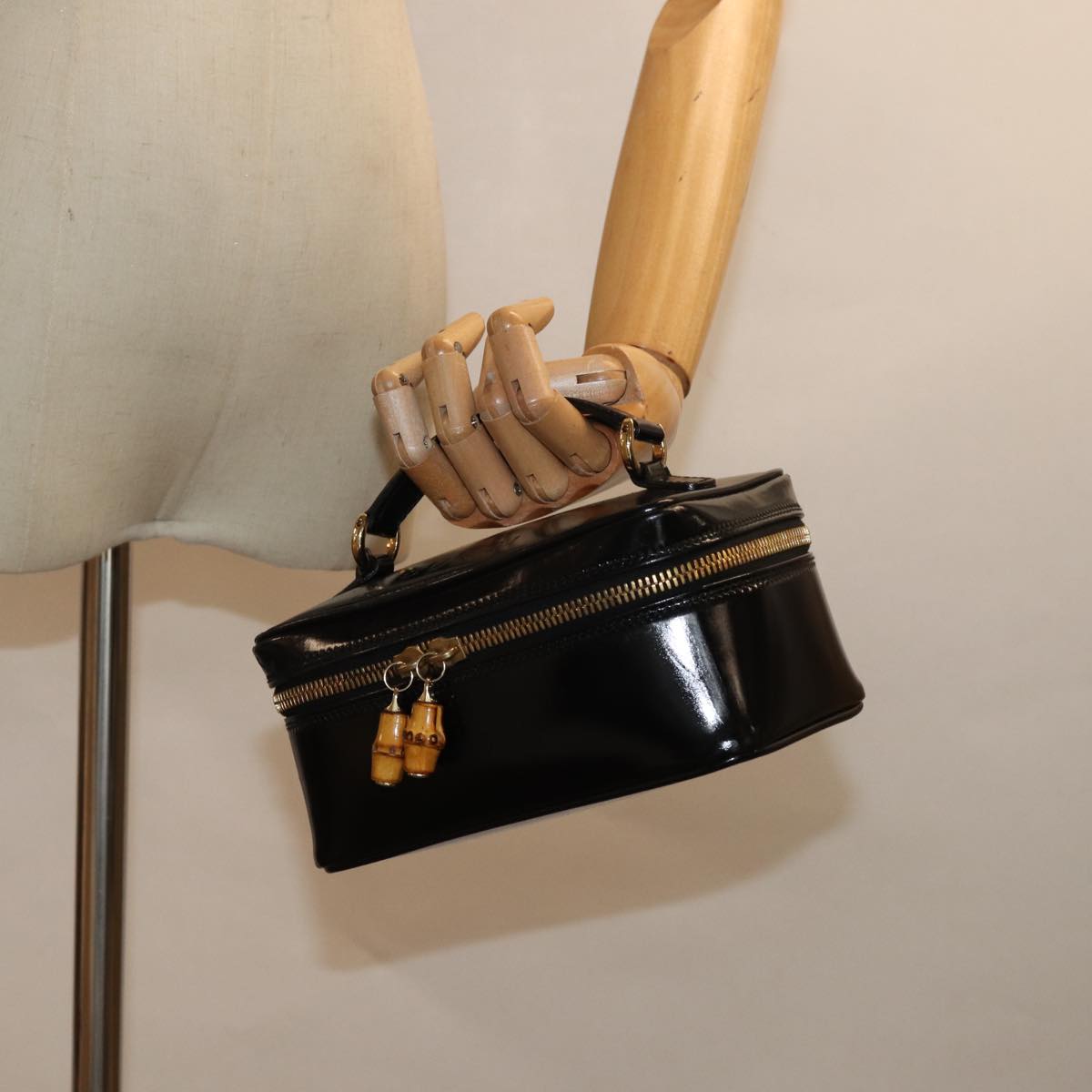 GUCCI Bamboo Vanity Hand Bag Enamel Black bs15879