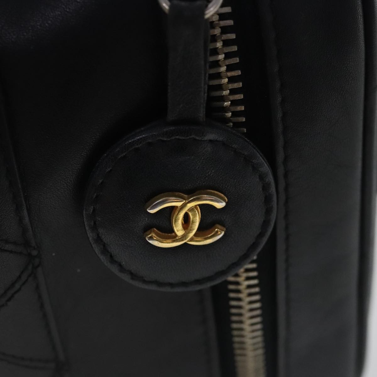 CHANEL Bicolore Vanity Cosmetic Pouch Leather Black Gold CC bs19077