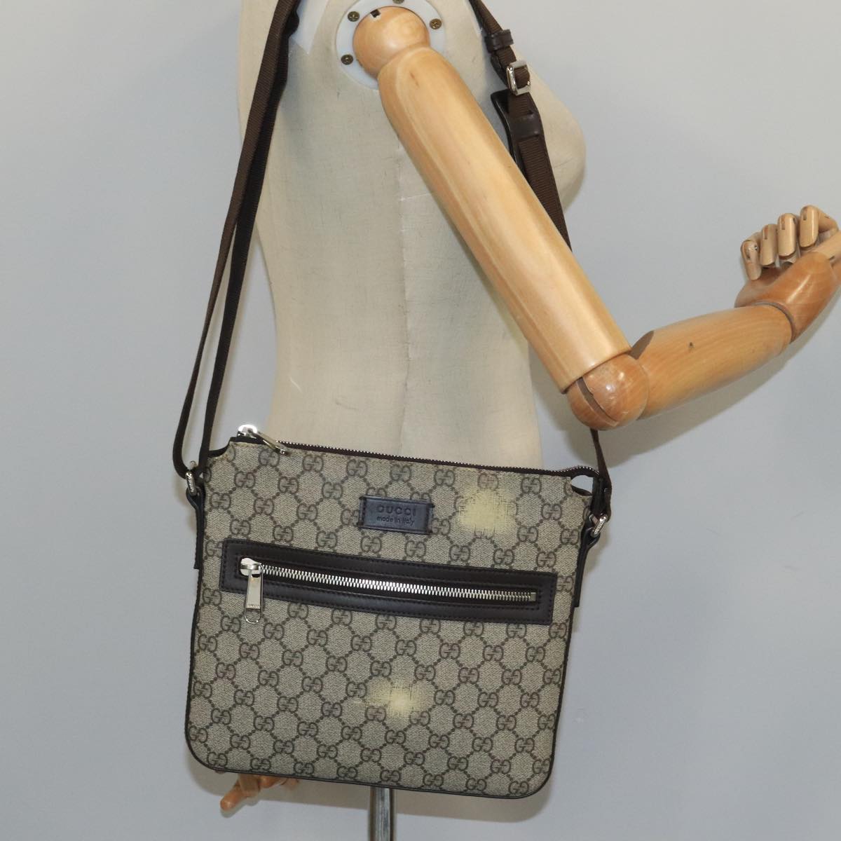 GUCCI GG Supreme Shoulder Bag PVC Leather Beige Silver 406410 bs20336