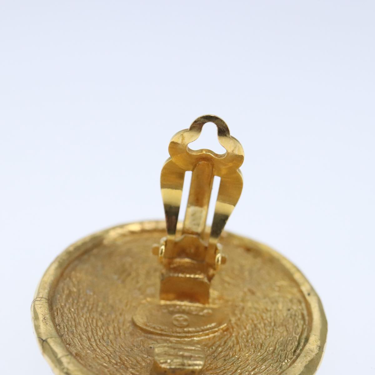 CHANEL Earring metal Gold CC bs20397