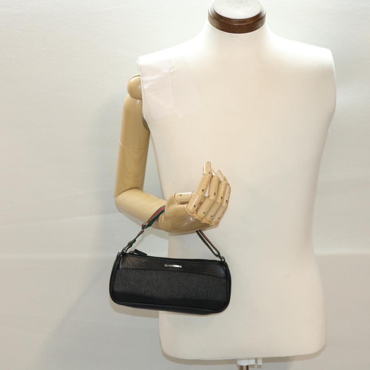 GUCCI Web Sherry Line Accessory Pouch Canvas Black Red Green bs5425