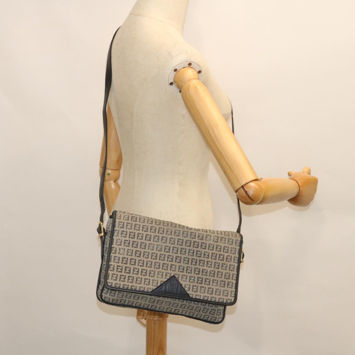 FENDI Zucchino Canvas Shoulder Bag Navy bs7520
