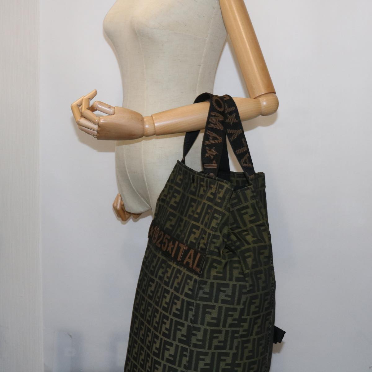 FENDI Zucca Canvas Carry Bag Black Brown bs8850